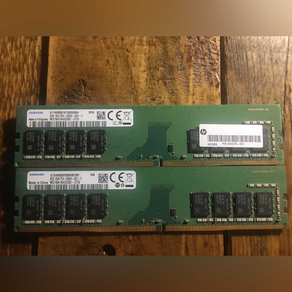 Samsung 16GB (8GBx2) DDR4 2666MHz 1RX8 PC4-21300 288 Pin Desktop Memory